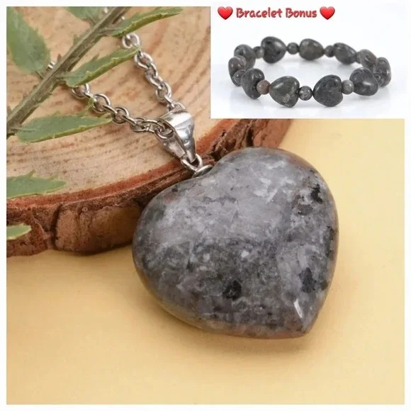 Natural Yooperlite Heart Shape Pendant Necklace 24" In Silver Plate - Picture 3 of 9